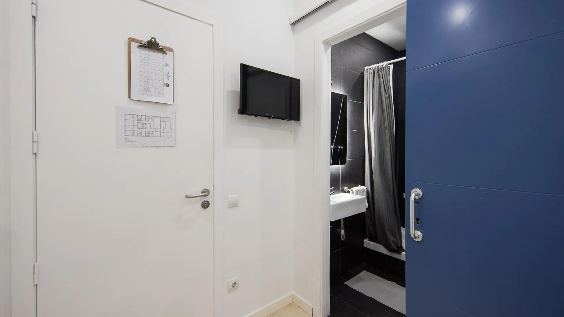 No Limit Barcelona Central Hostel